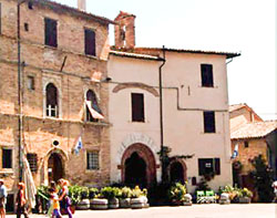 Montefalco - piazza